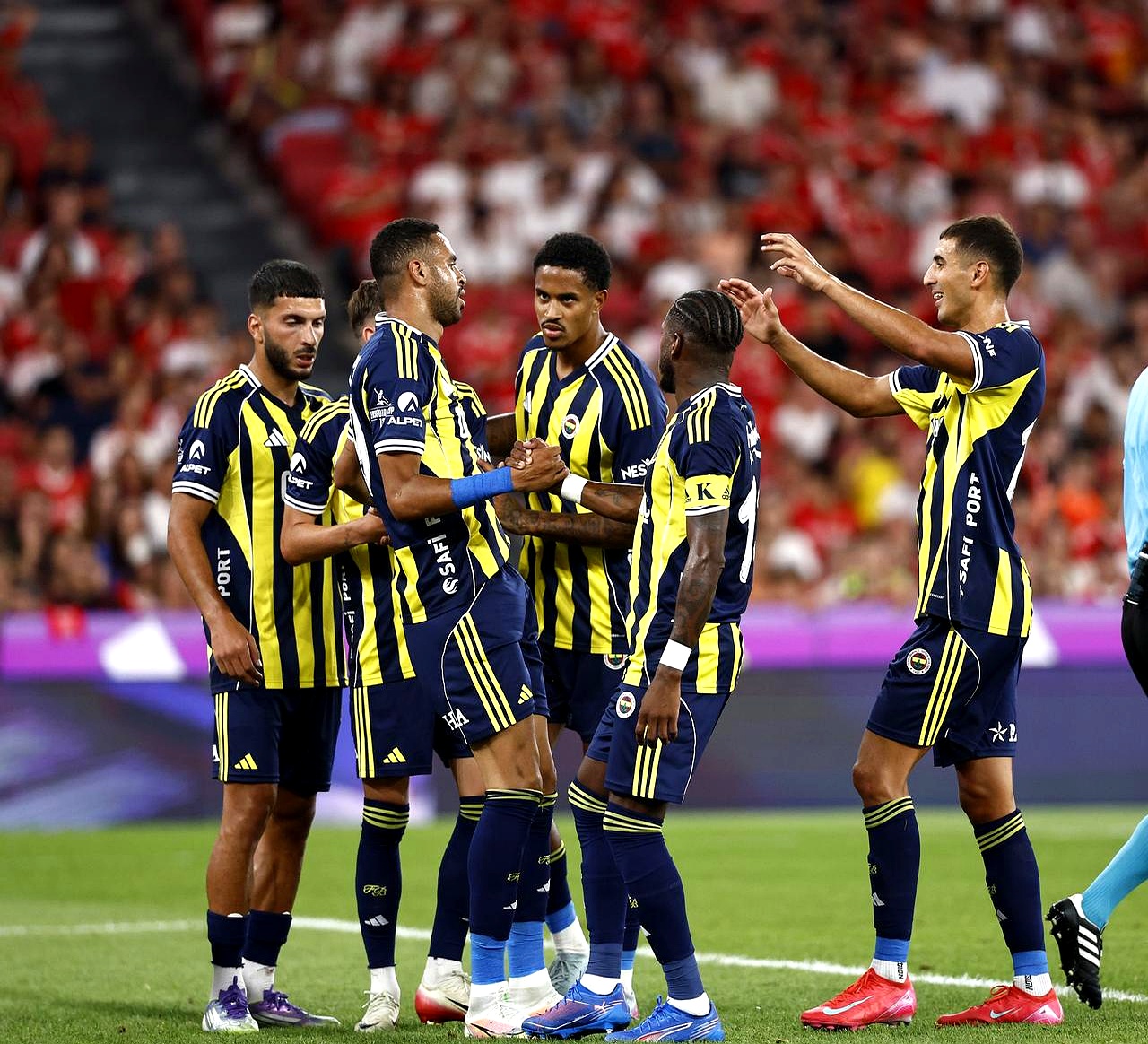 关于清晨意大利杯传出新动向，阿森纳临场应变，管理层表态——气氛紧张，团队化学反应显著的信息