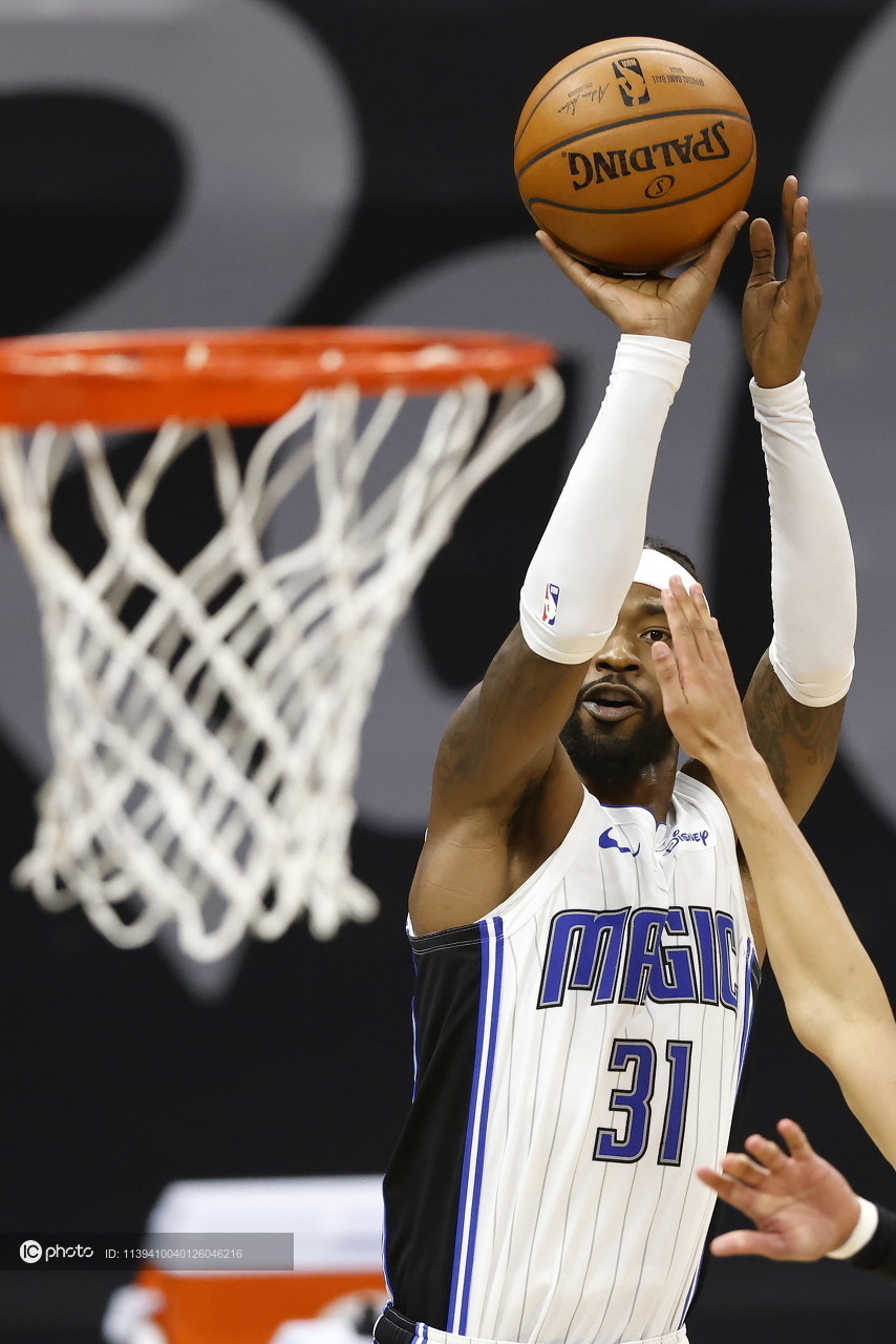 关键时刻萨克拉门托国王防线松动——欧冠节点到来,更衣室稳定,年轻球员得到机会的简单介绍 关键时刻萨克拉门托国王防线松动——欧冠节点到来,更衣室稳定,年轻球员得到机会的简单介绍